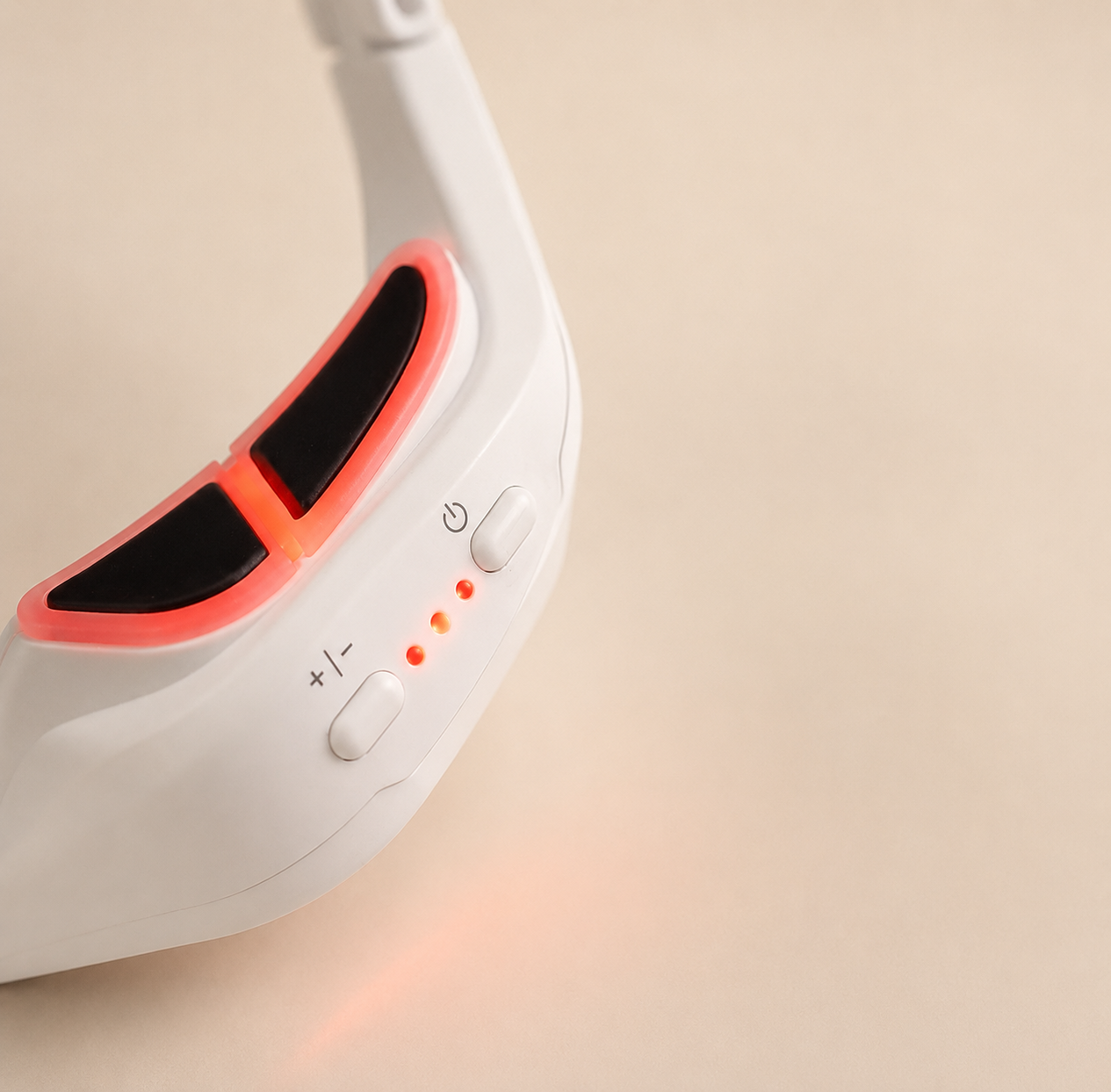 Lumive Under-Eye Therapy — LED interior