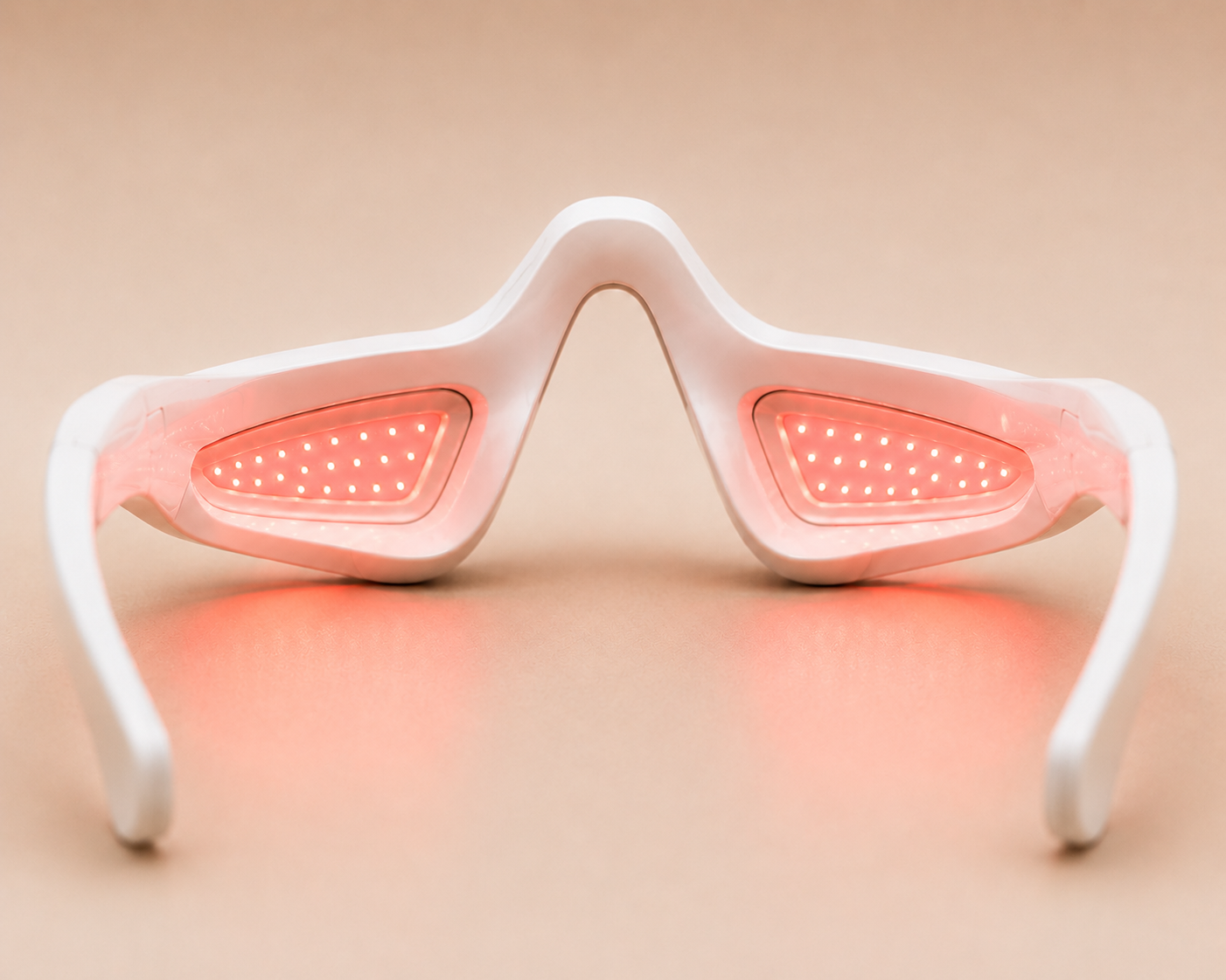 Lumive Under-Eye Therapy — detail close-up